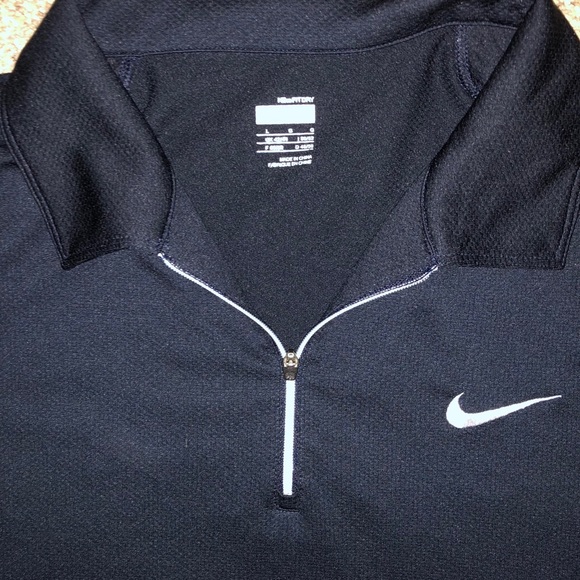 Nike Athletic shirt - Picture 2 of 2